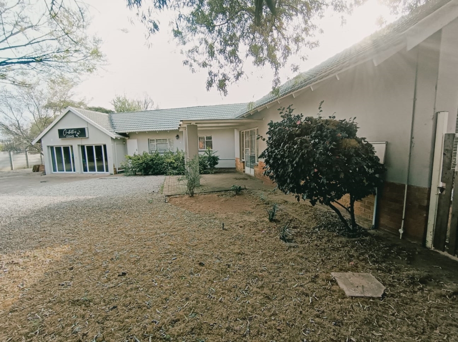 3 Bedroom Property for Sale in Flamwood North West